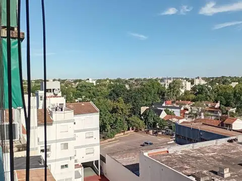De Los Jacarandaes , Piso 6
