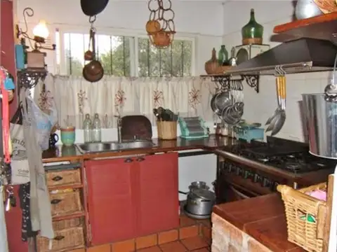 Casa 5 ambientes con 2 baños