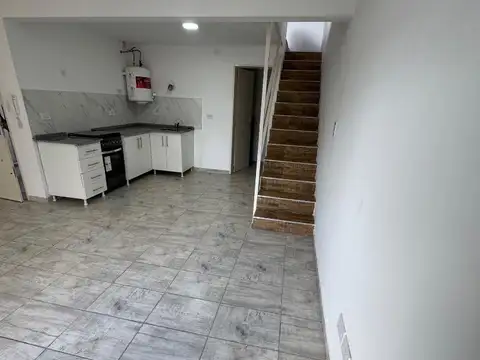 Departamento 2 ambientes con cochera y balcón – Lomas de Zam