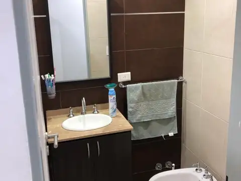 VENDO DEPARTAMENTO 2 habitaciones con cochera! Excelente estado