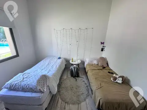 Casa en Alquiler con 2 cocheras