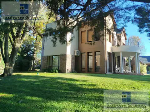 Casa en Venta de 5 dormitorios