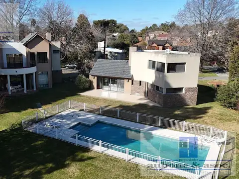 Casa Al Golf 4 Dormitorios, reciclada excelente Oportunidad  