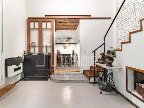 Casa en Venta con 1 cochera