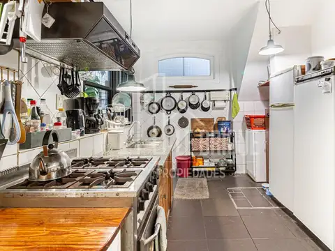 Casa en lote propio con Garaje + Patio, Quincho y Terraza