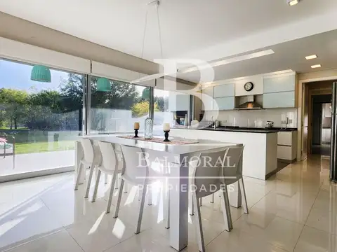 8174 - Casa en Venta - Pinamar, Zona La Herradura