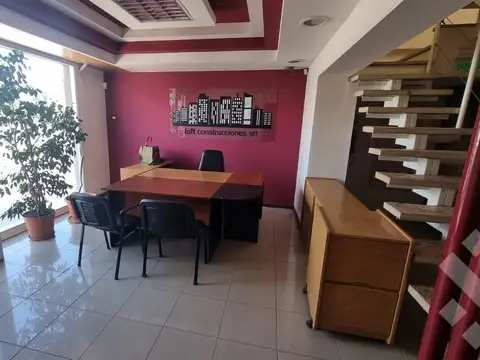 Venta Oficina   3 departamentos  - calle  Richieri al 500