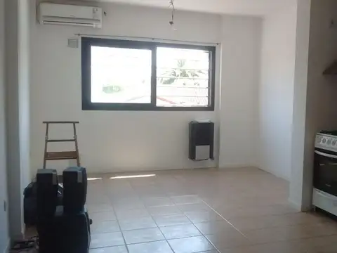 Avenida Néstor Kirchner e/ 18 y 18A