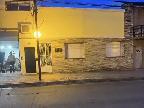 Vendo muy buena propiedad en centro de Zarate