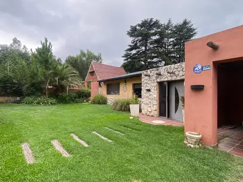 Casa con pileta en Costa Azul,Financiá o entregá menor valor