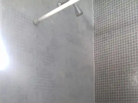 Depto Tipo Casa 6 ambientes con 1 baño