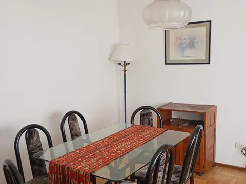 Falucho 2500, Piso 9