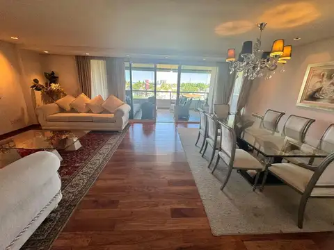 Departamento en Alquiler de 4 ambientes