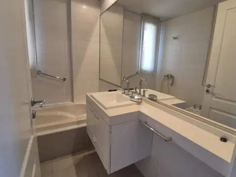 Departamento 4 ambientes con 3 baños