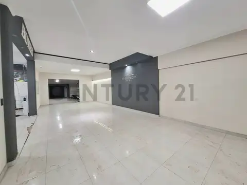 Venta de amplio galpón/local en Necochea