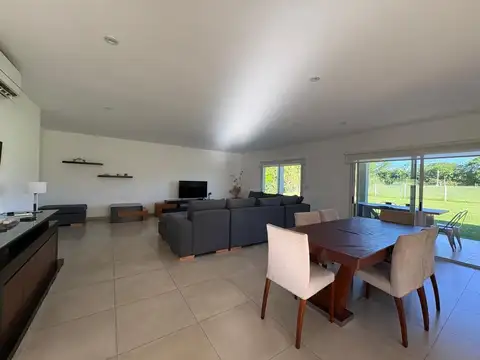 CASA EN ALQUILER HARAS SANTA MARIA