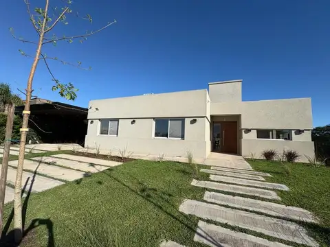 CASA EN ALQUILER HARAS SANTA MARIA