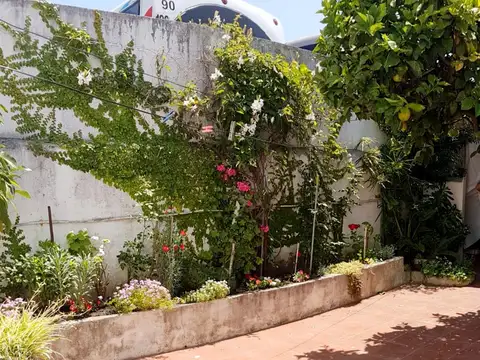 12 de Octubre y Rafael del Riego