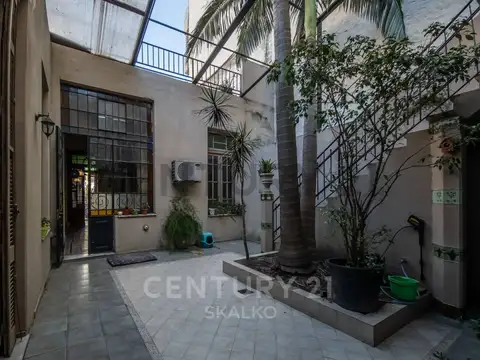 Casa 6 ambientes con 3 baños