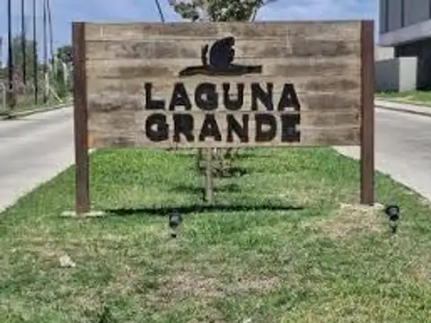 Lote al agua a la venta