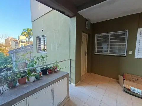 Carlos Gardel 300, Piso 1°