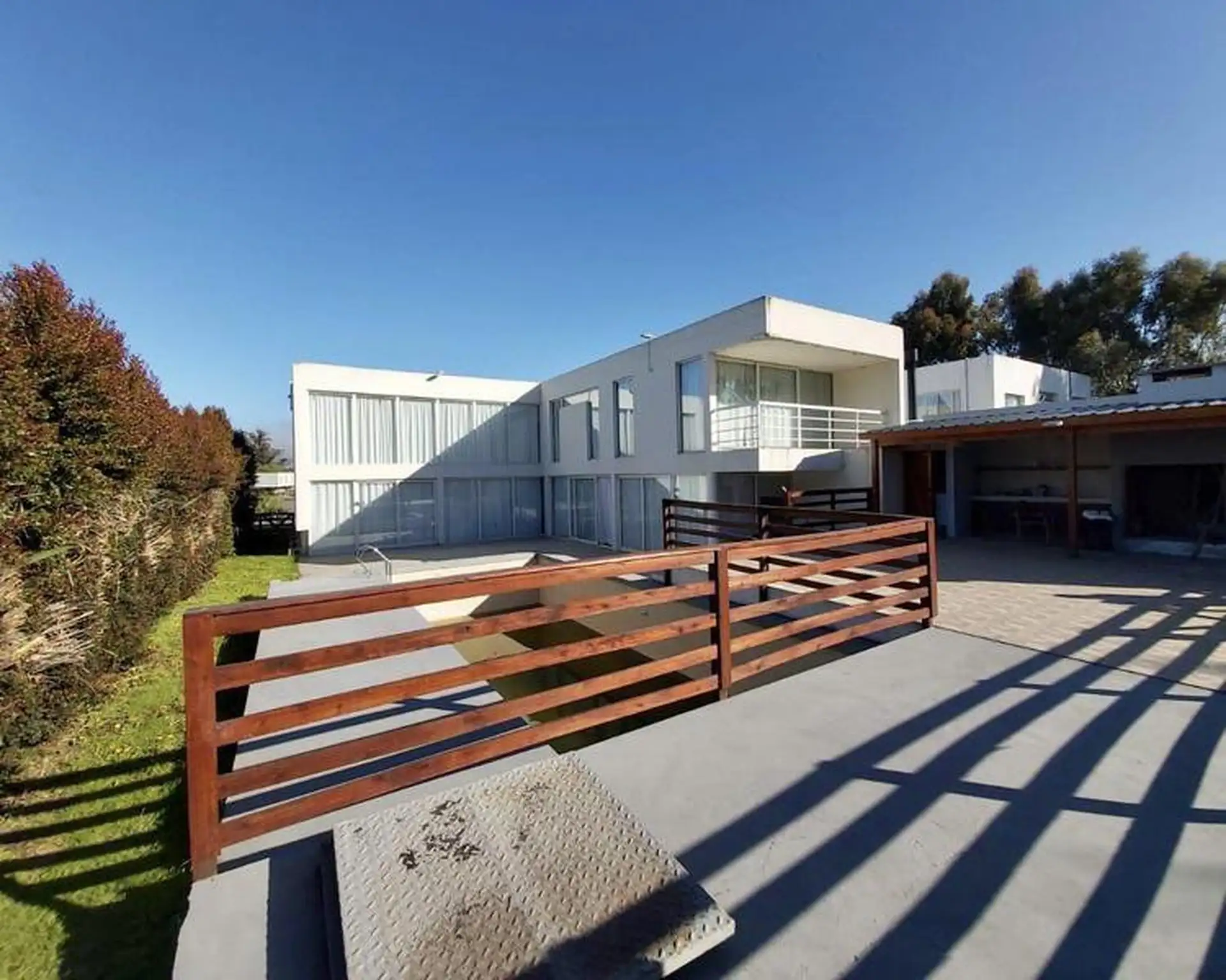 Chalet con piscina en Rumenco