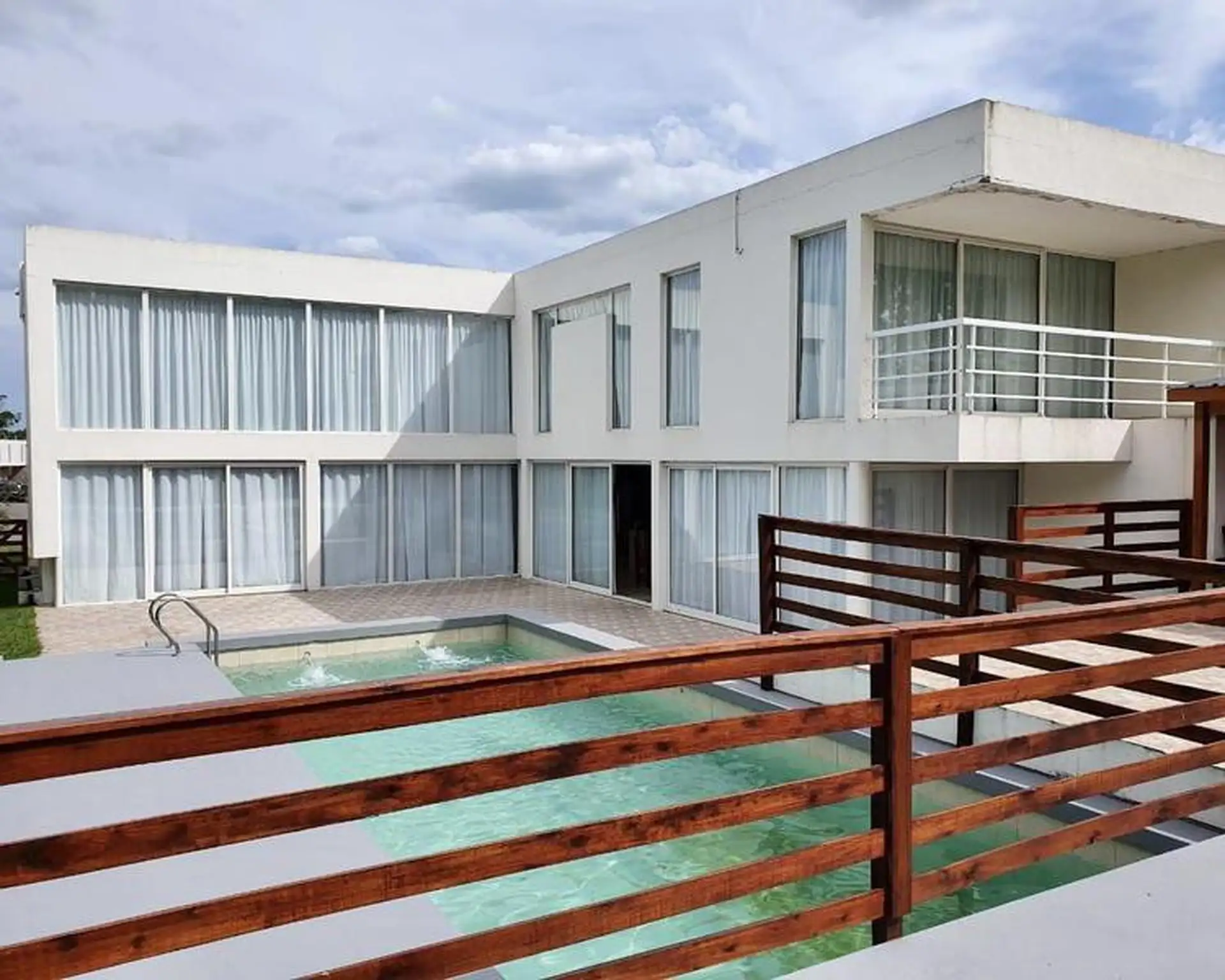Chalet con piscina en Rumenco