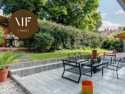 Único!!! Espectacular departamento con gran jardín propio, cochera y baulera.