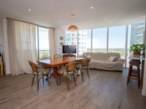 Calle 1º de Enero 100