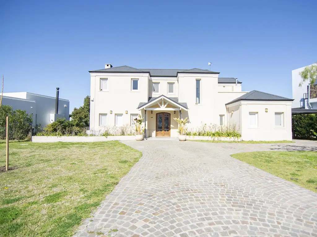 Casa en Venta con cochera