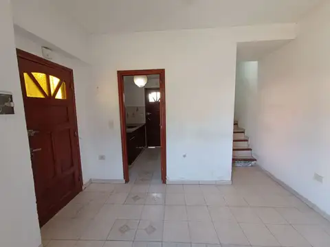 Depto Tipo Casa en Venta de 3 ambientes