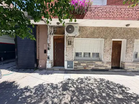 Depto Tipo Casa en Venta de 2 ambientes