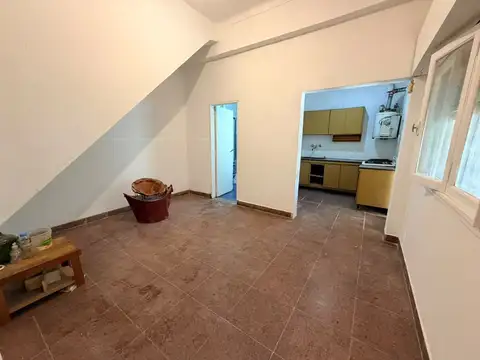 VTA PH 2 AMB/ LANUS OESTE/ CON PATIO/ LAVADERO