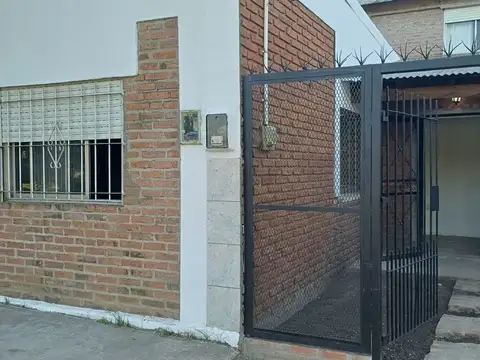MONOAMBIENTE EN ALQUILER EN MONTE GRANDE CON PATIO