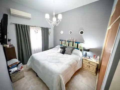 Vta Casa 5 AMB, Cochera, a.cred Permuta S Lugares