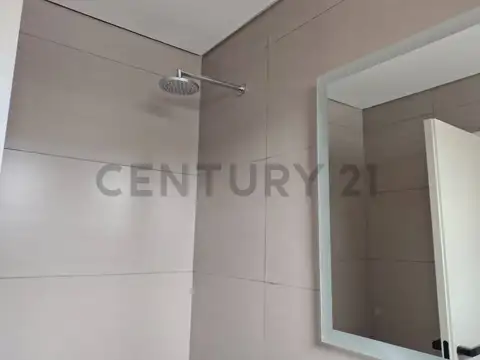 Divino departamento de 3 ambientes con balcon terraza y  toilette en Construccion en Saavedra