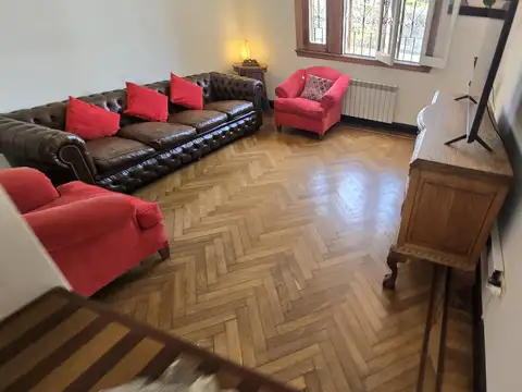 Casa en Alquiler Temporal con 1 cochera