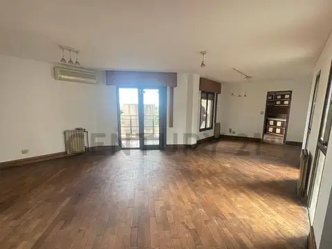 Departamento en Venta de 5 ambientes