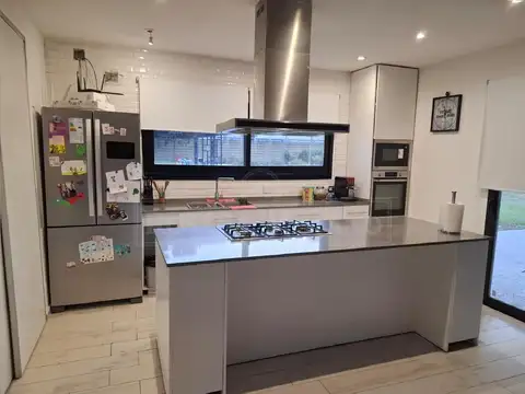 VENTA - CASA - 7 AMB - FARM CLUB -DE PILAR - DEL VISO