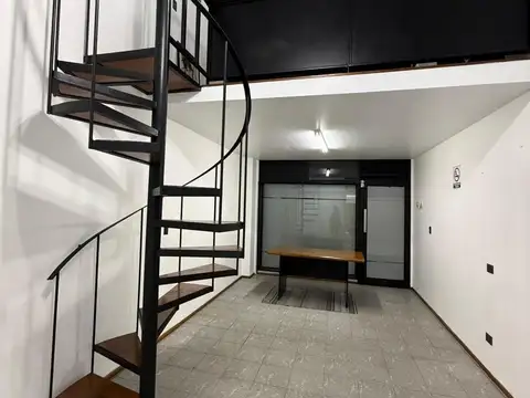 Local en venta - 2 Baños - Caballito