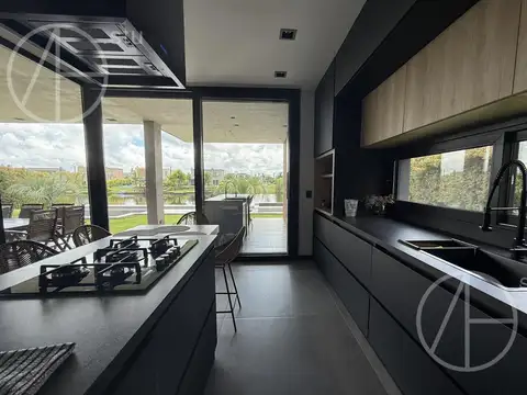 Casa en Alquiler al Norte