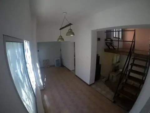 VENTA PH DOS AMBIENTES EN LOMAS PATIO PARRILLA 40M