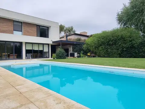 Casa en alquiler temporario en Las Liebres, Panamericana km 38,  3 dormitorios y pileta