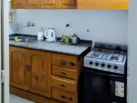 Venta  Centro Dos dormitorios al frente próximo a Bv Oroño, excelente ubicación.