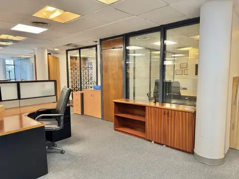 Oficina en Alquiler al Este