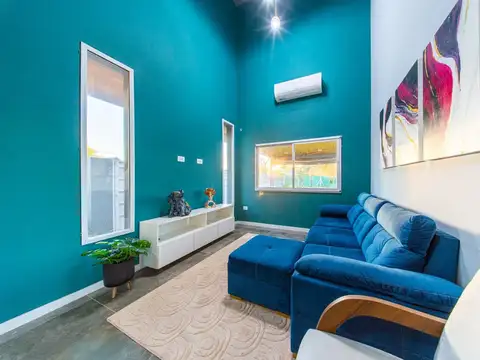 CASA EN VENTA TRES DORMITORIOS APTA CRÉDITO