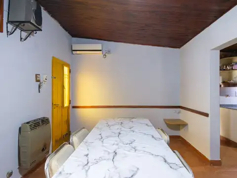 VENTA CASA 3 AMBIENTES, CASTELAR SUR