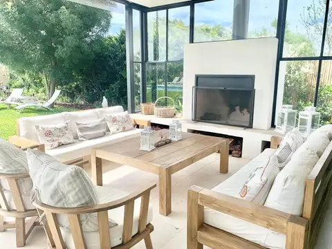 Casa en Alquiler Temporal con 1 cochera