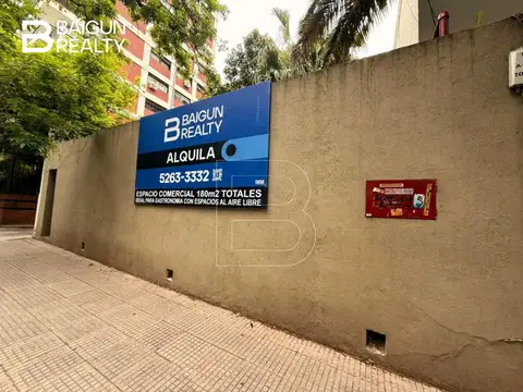 LOCAL COMERCIAL IDEAL GASTRONOMIA O PROPUESTAS AL AIRE LIBRE