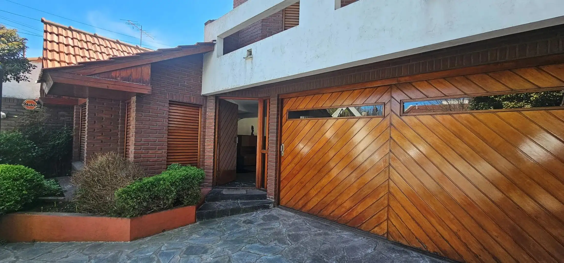 VENTA CHALET 4 AMB EN DOS PLANTAS BARRIO SAN JOSE